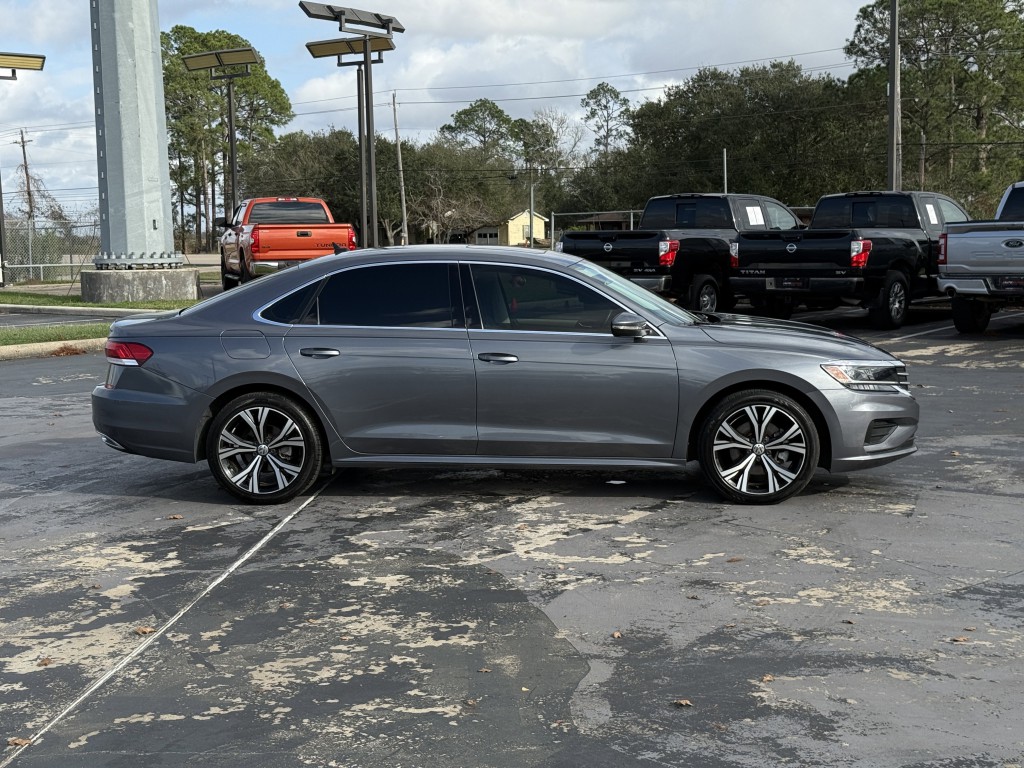 2022 Volkswagen Passat Image 11