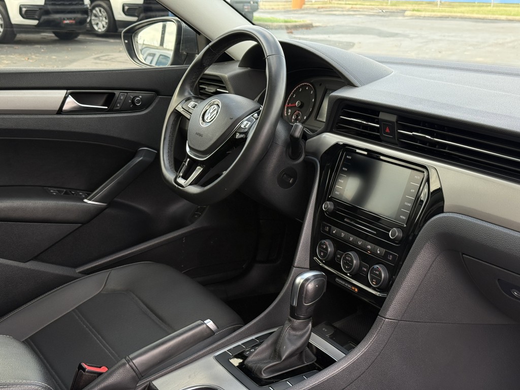 2022 Volkswagen Passat Image 14