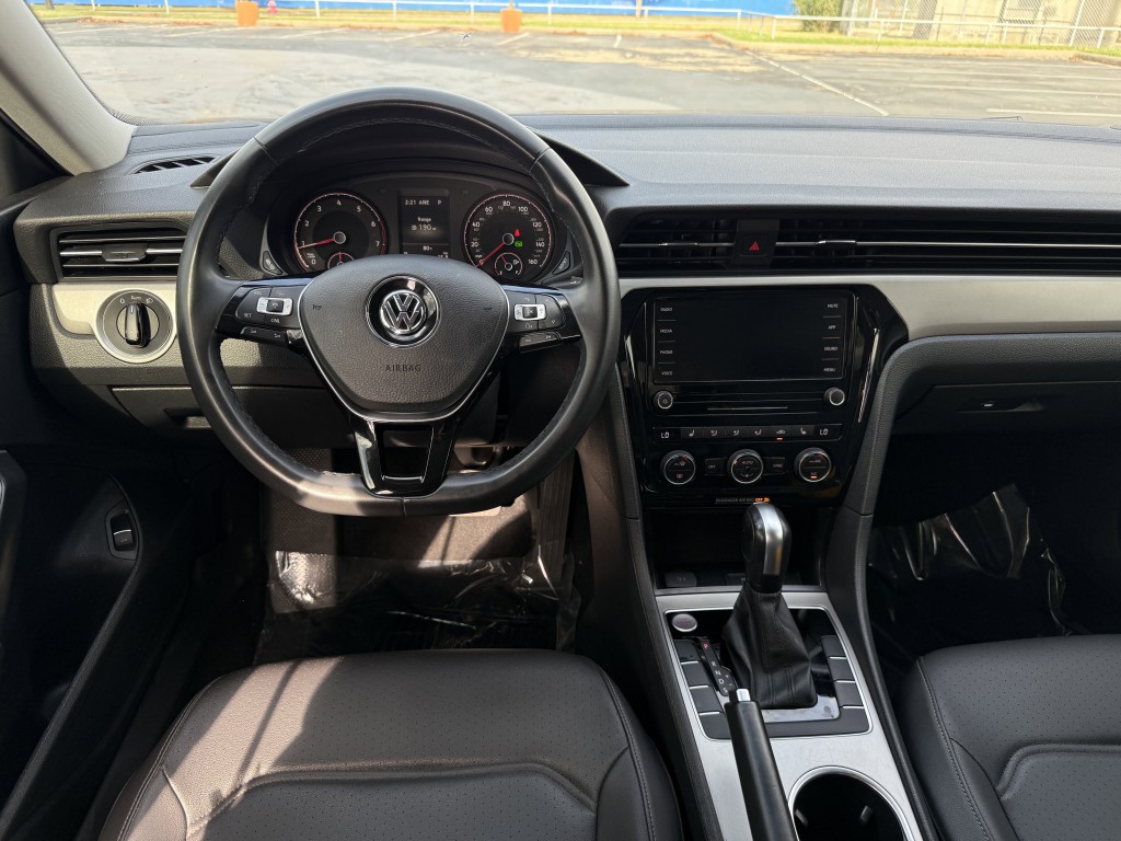 2022 Volkswagen Passat Image 15