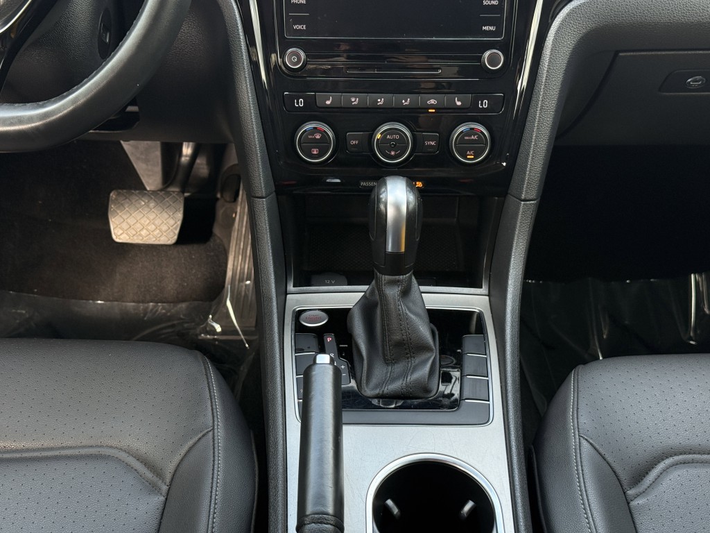 2022 Volkswagen Passat Image 21