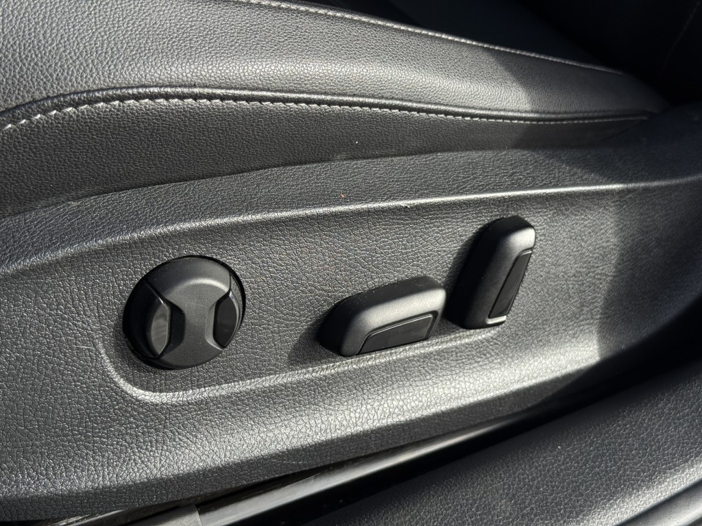 2022 Volkswagen Passat Image 26