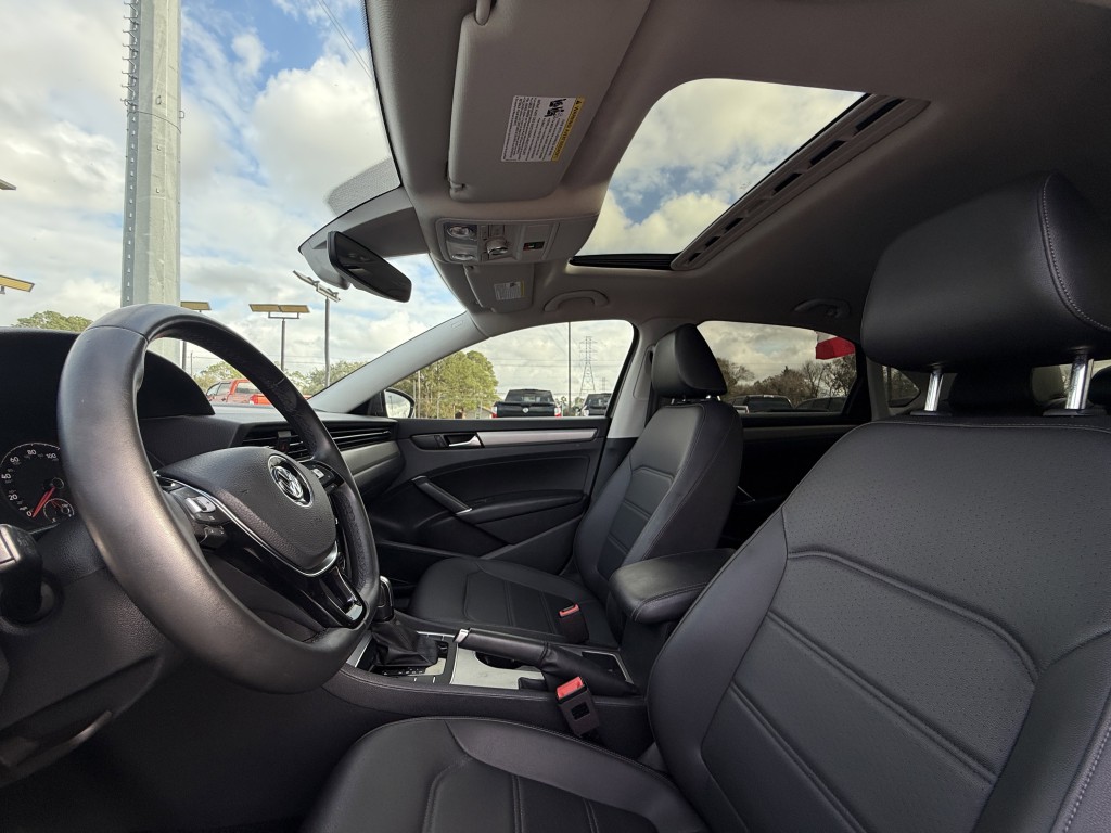 2022 Volkswagen Passat Image 29