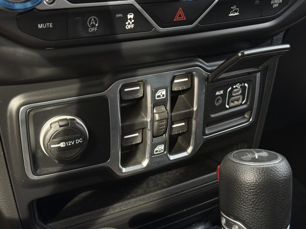 2023 Jeep Wrangler Image 21