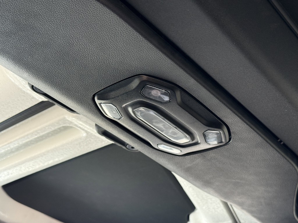 2023 Jeep Wrangler Image 32