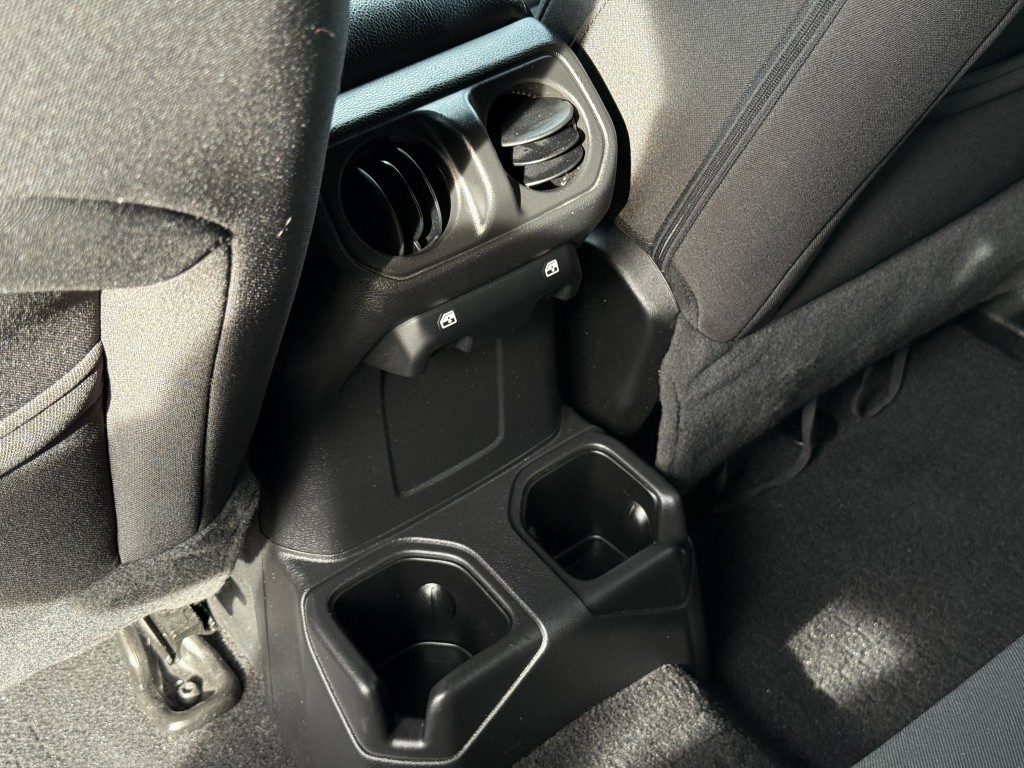 2023 Jeep Wrangler Image 33