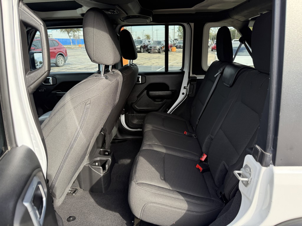 2023 Jeep Wrangler Image 34