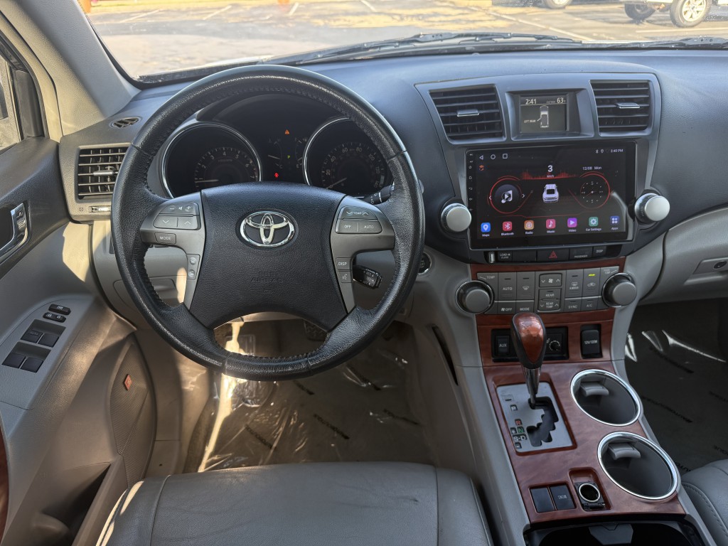2010 Toyota Highlander Image 14