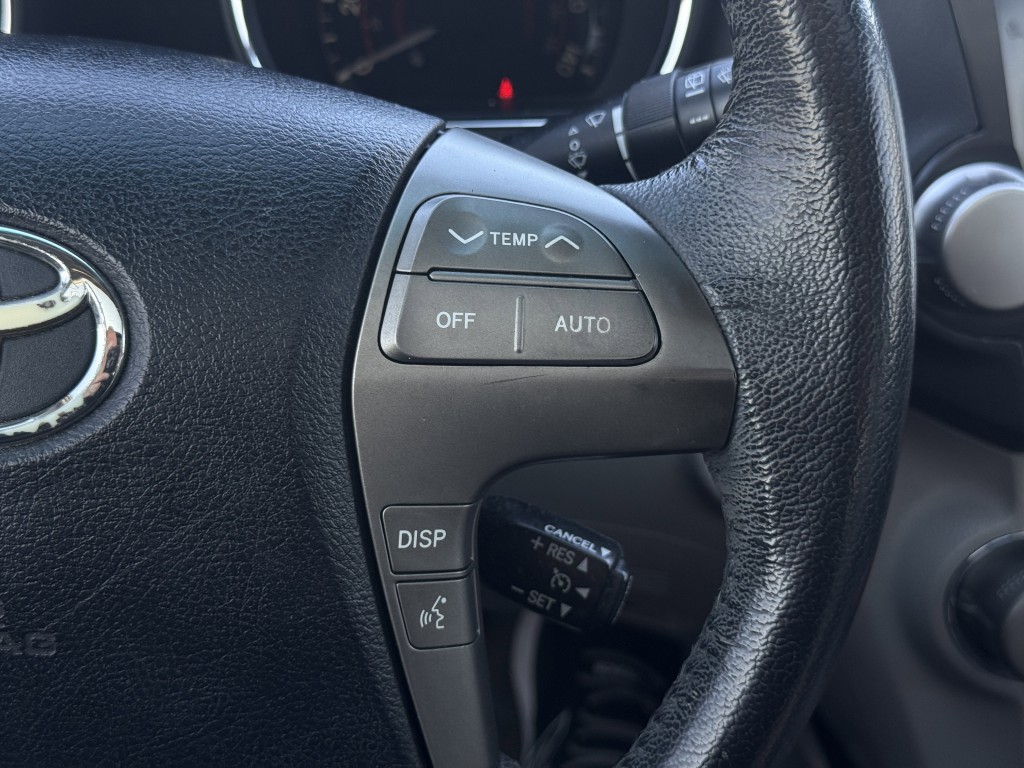 2010 Toyota Highlander Image 17