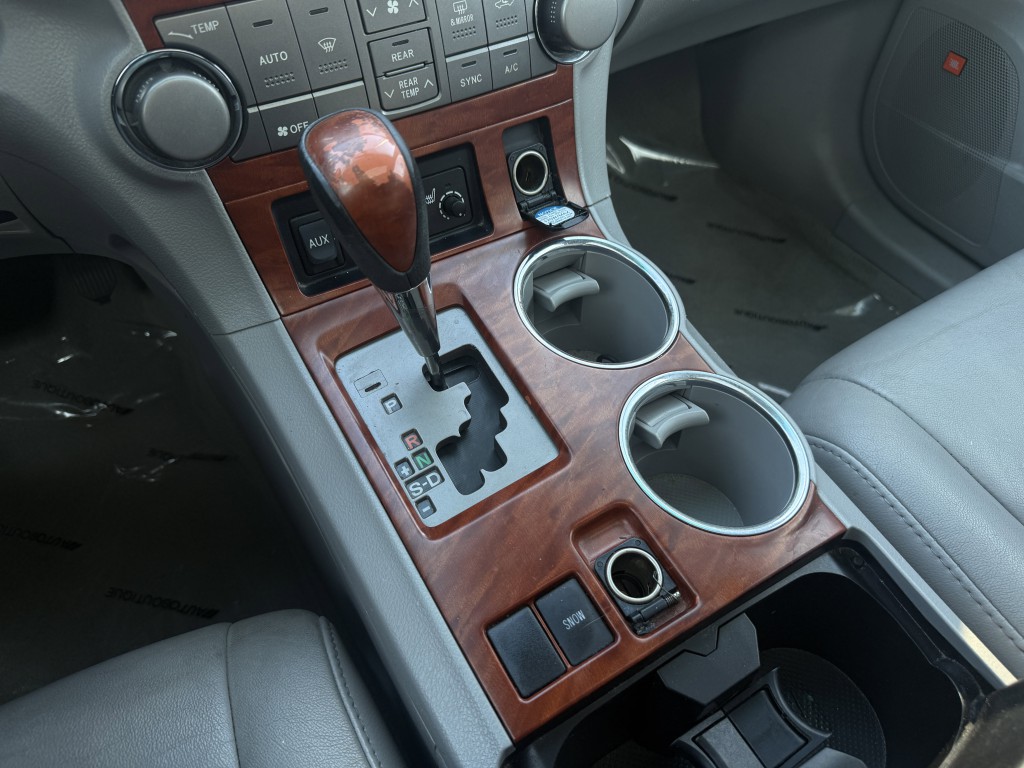 2010 Toyota Highlander Image 20