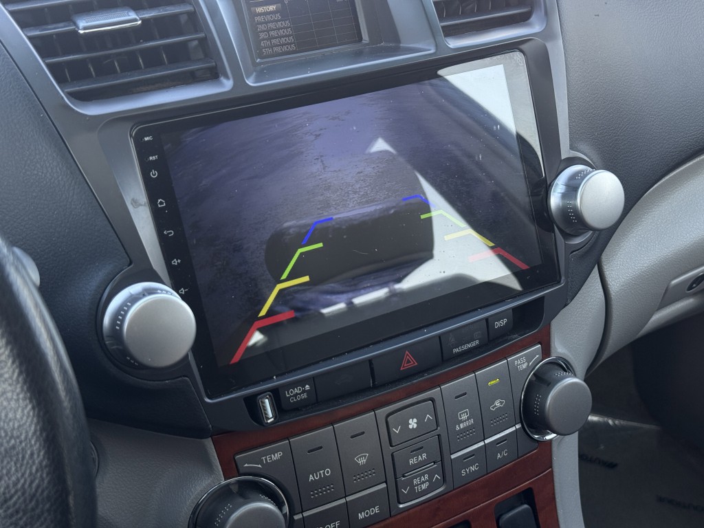 2010 Toyota Highlander Image 21