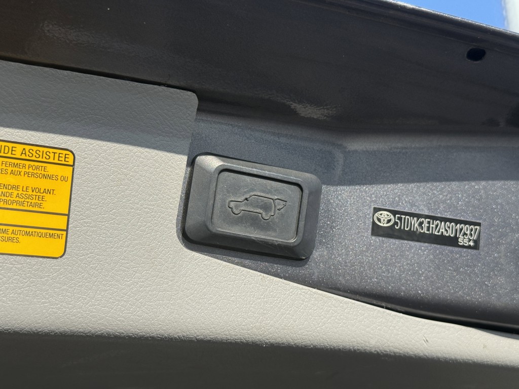 2010 Toyota Highlander Image 33