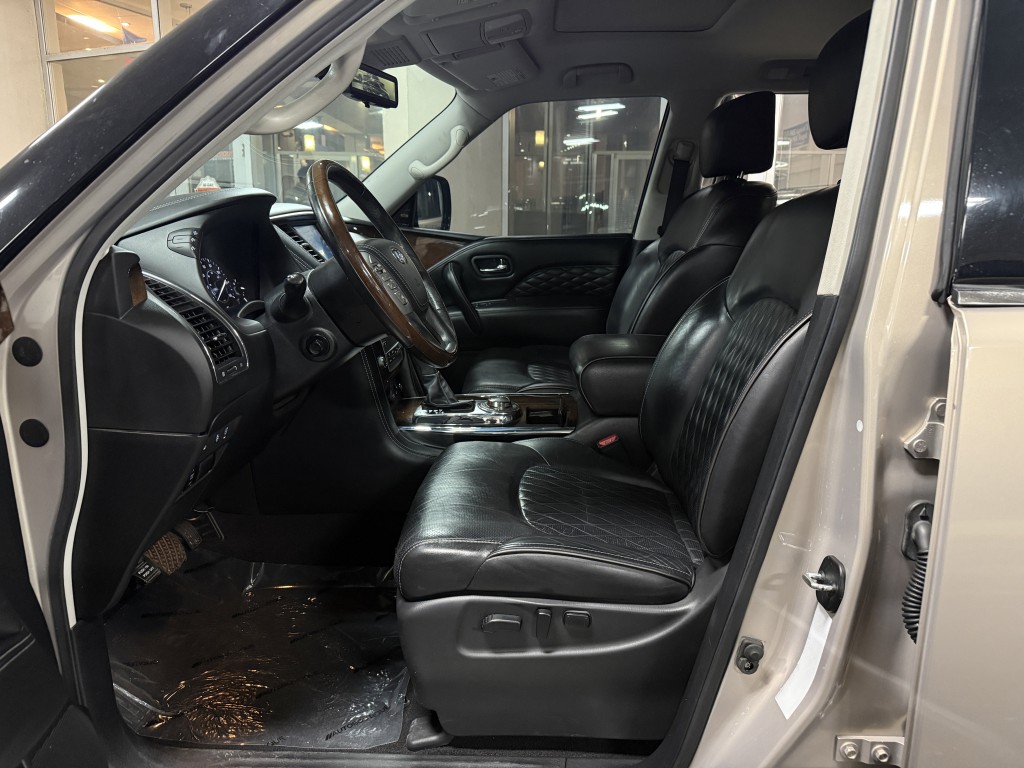 2018 INFINITI QX80 Image 27