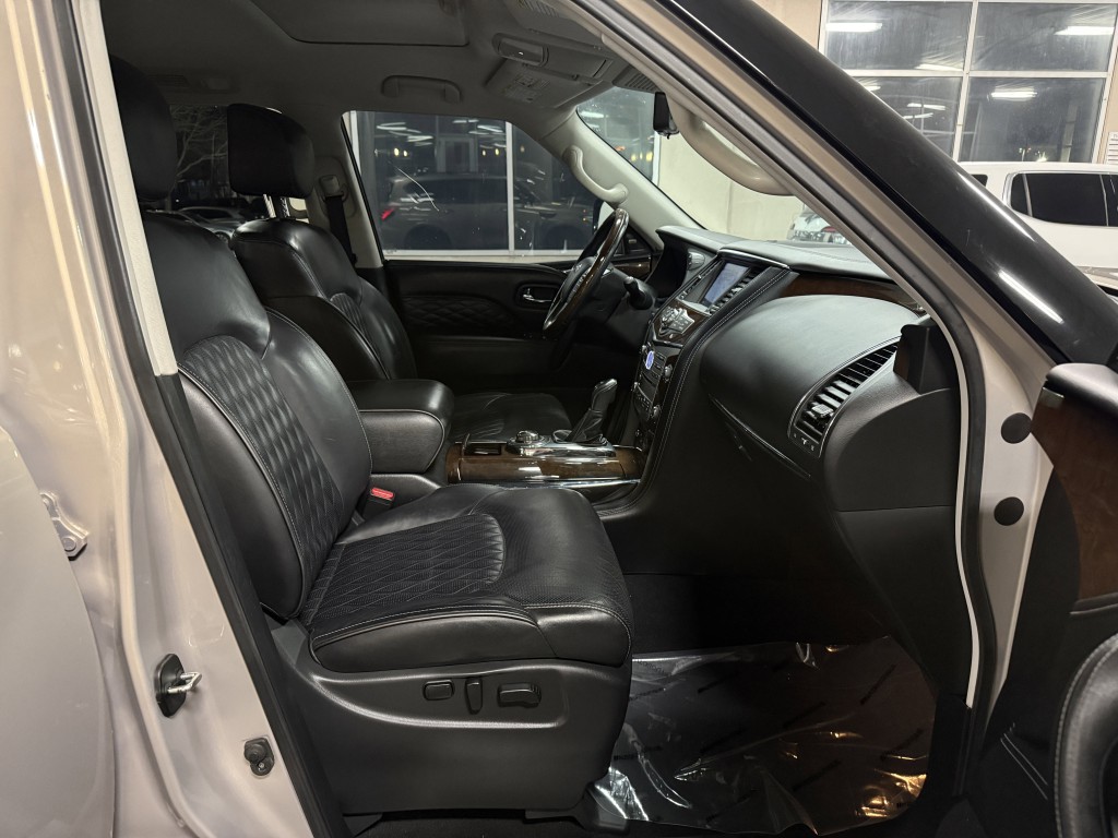 2018 INFINITI QX80 Image 28