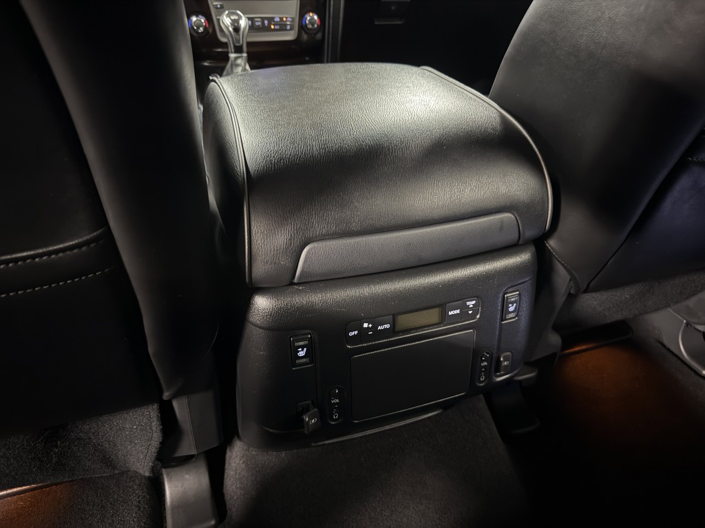 2018 INFINITI QX80 Image 34