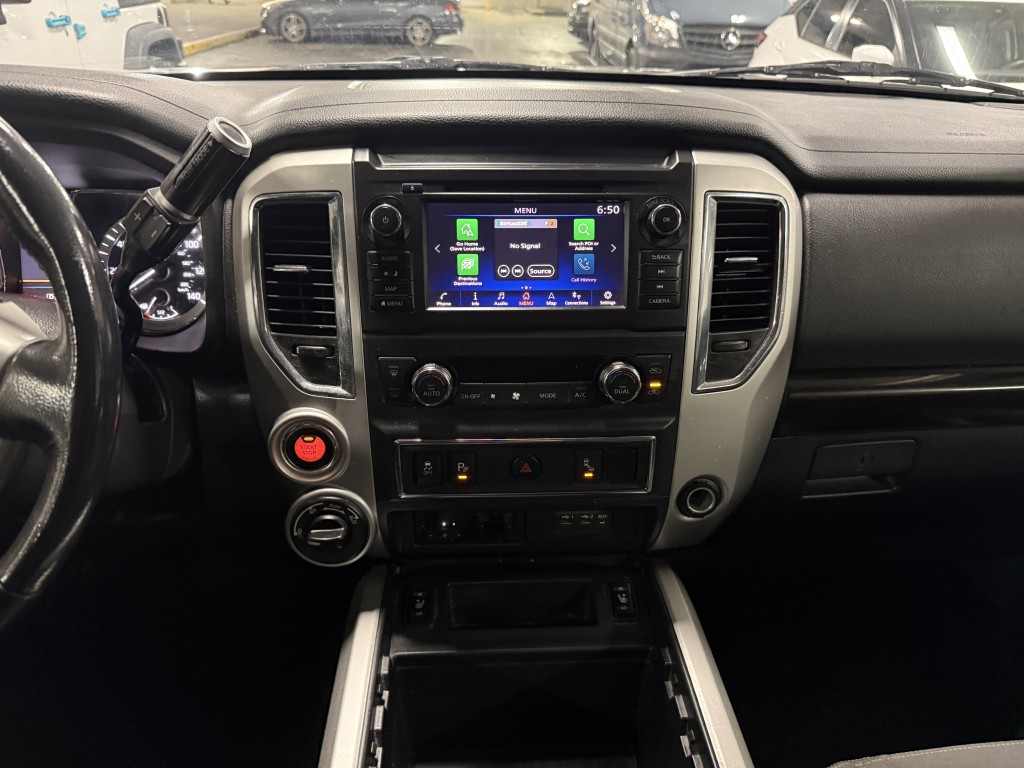 2019 Nissan Titan Image 18