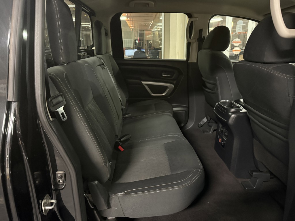 2019 Nissan Titan Image 28