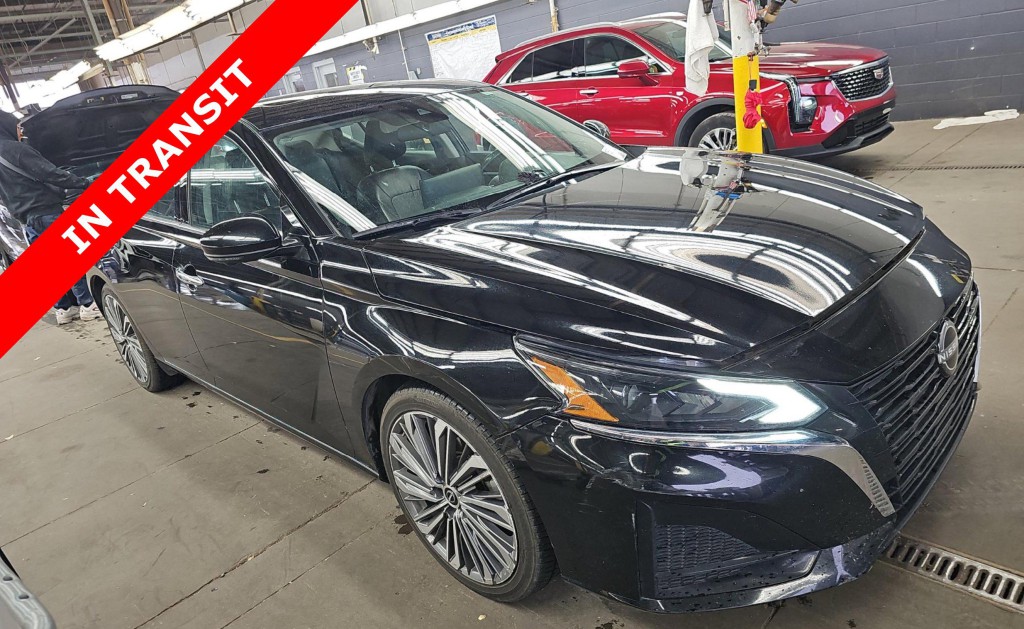 2023 Nissan Altima Image 5