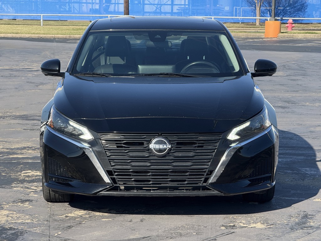 2023 Nissan Altima Image 7