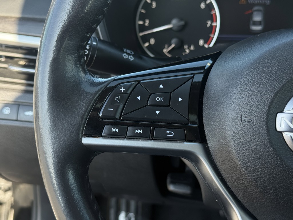 2023 Nissan Altima Image 16