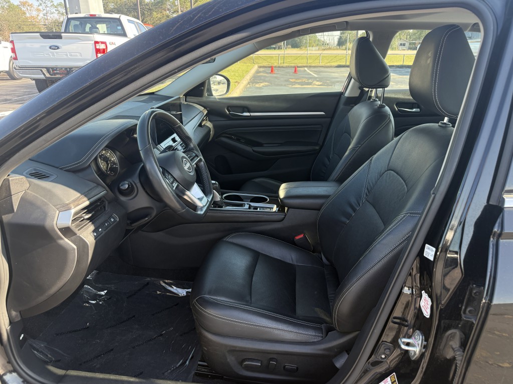2023 Nissan Altima Image 26
