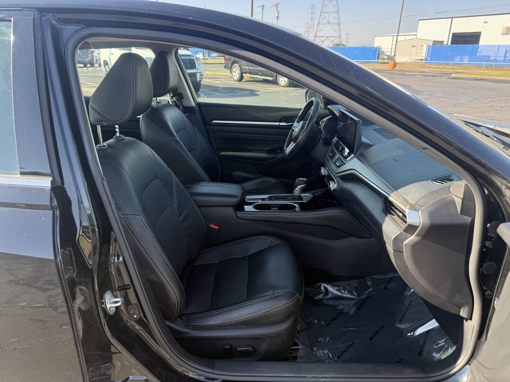 2023 Nissan Altima Image 28