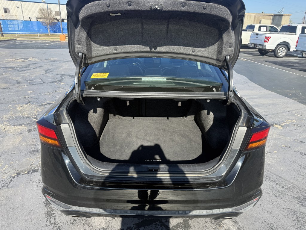 2023 Nissan Altima Image 32