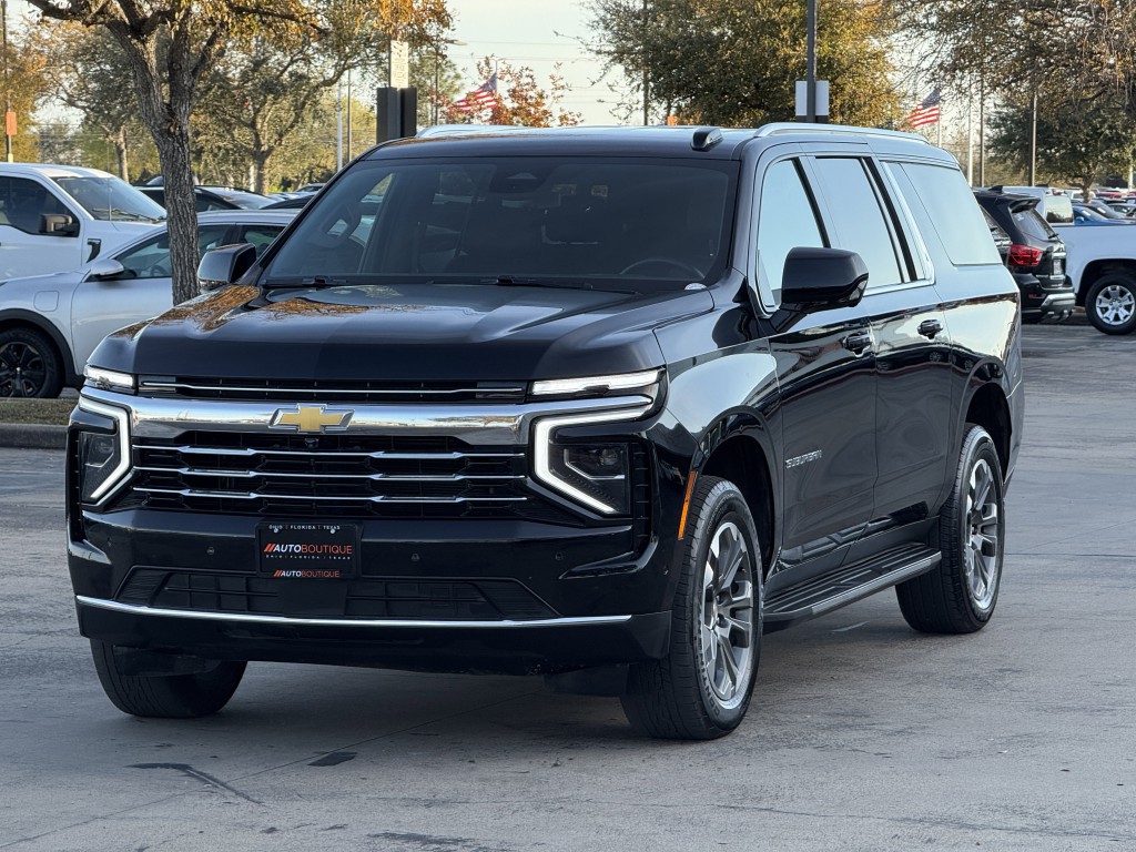 2025 Chevrolet Suburban Image 5