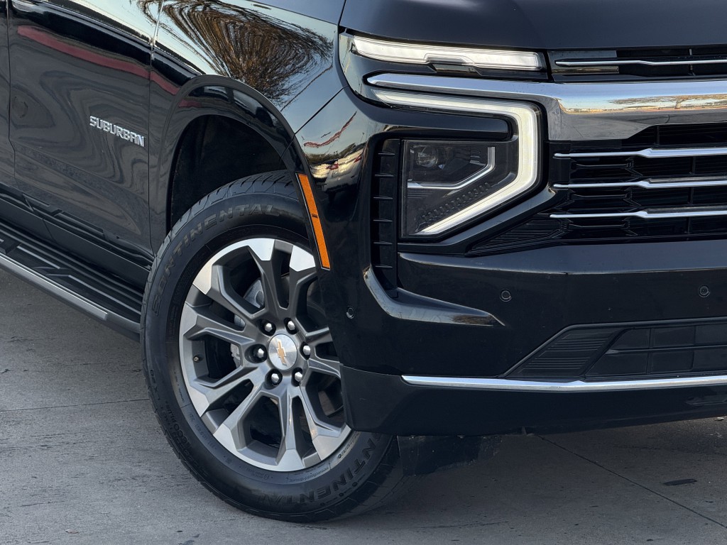 2025 Chevrolet Suburban Image 12