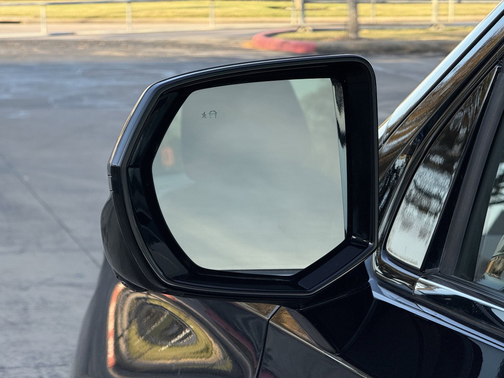 2025 Chevrolet Suburban Image 13