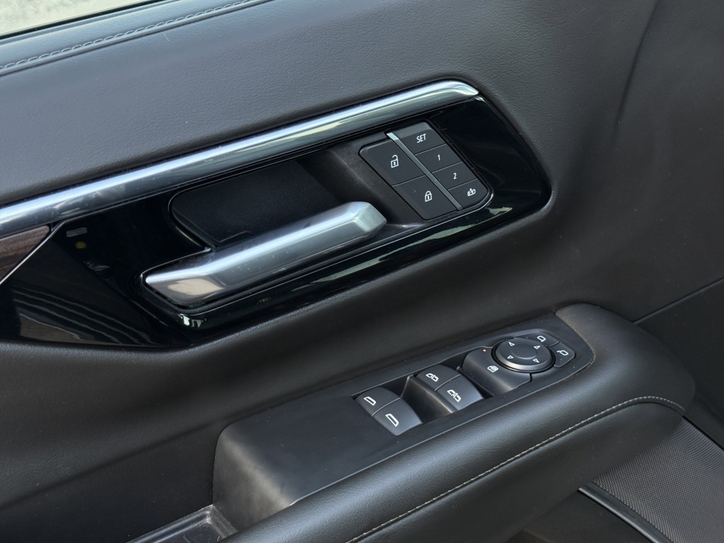 2025 Chevrolet Suburban Image 27