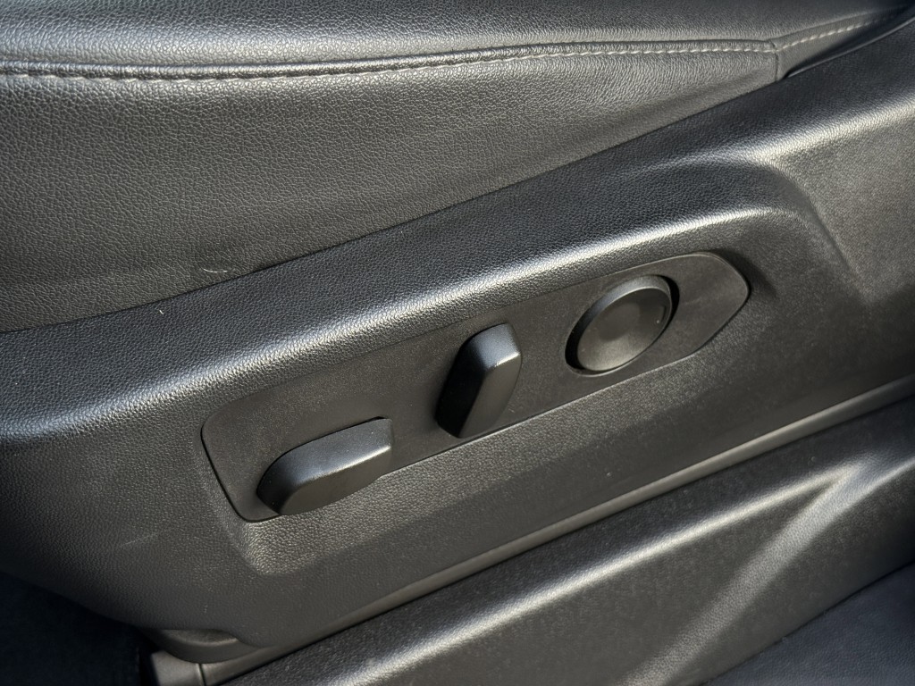 2025 Chevrolet Suburban Image 30