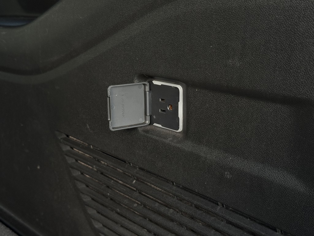 2025 Chevrolet Suburban Image 43