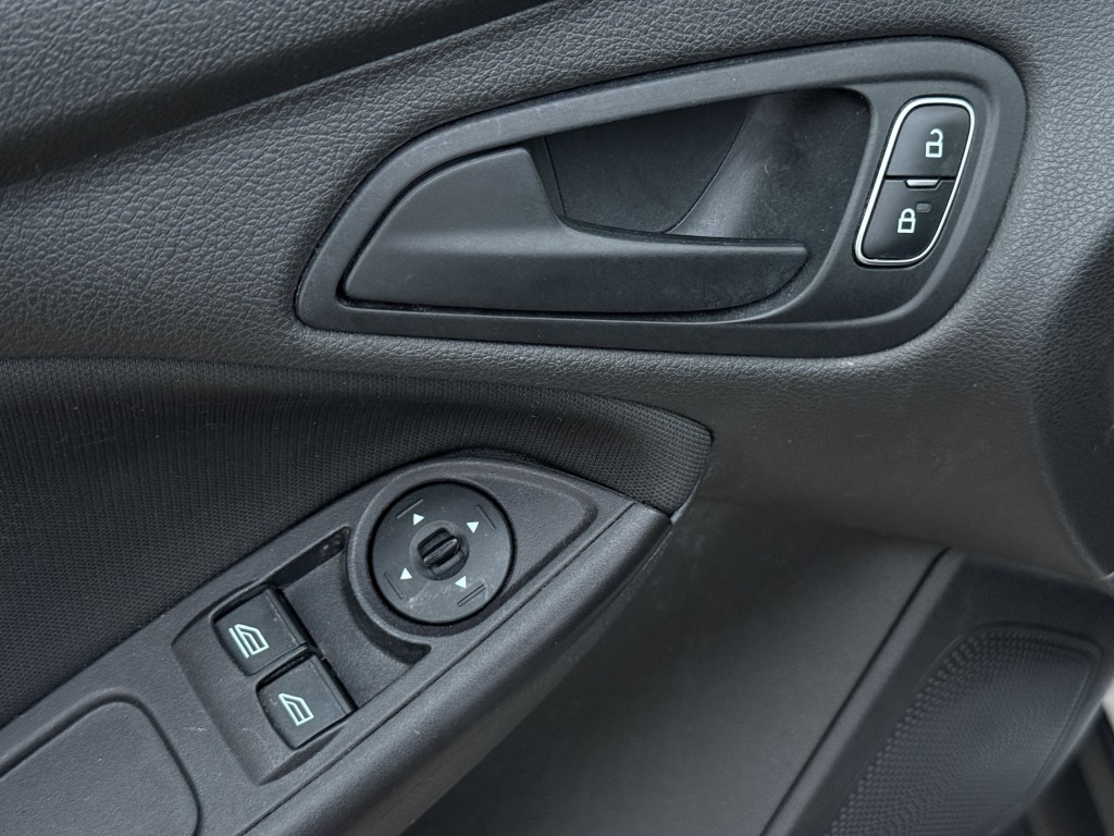 2018 Ford Focus Image 22