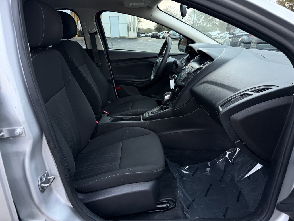 2018 Ford Focus Image 24