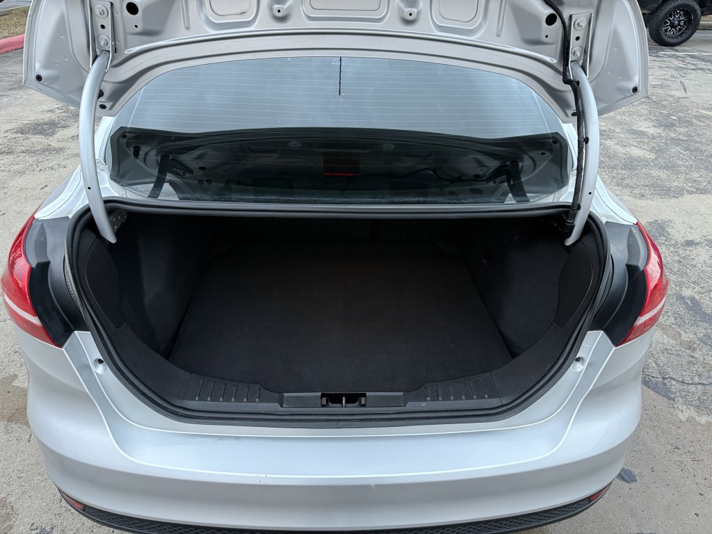 2018 Ford Focus Image 27