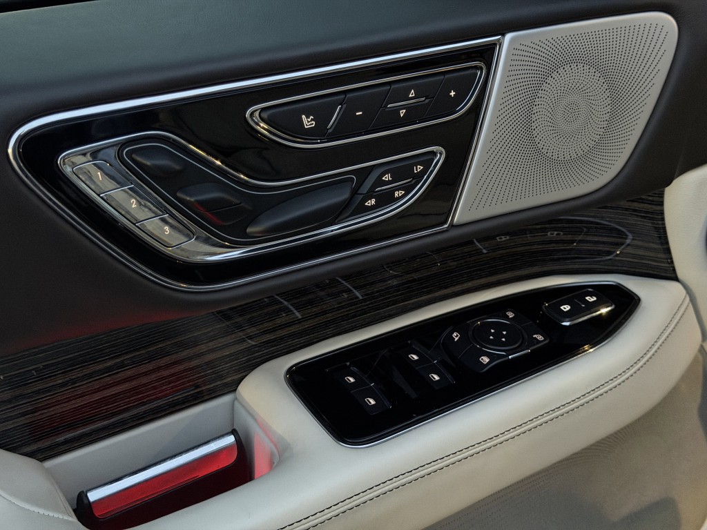 2020 Lincoln Navigator Image 30