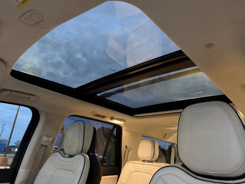 2020 Lincoln Navigator Image 5