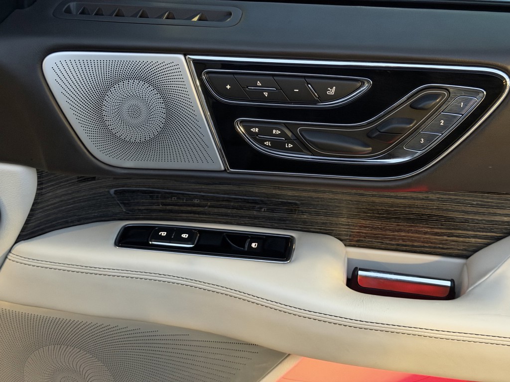 2020 Lincoln Navigator Image 33