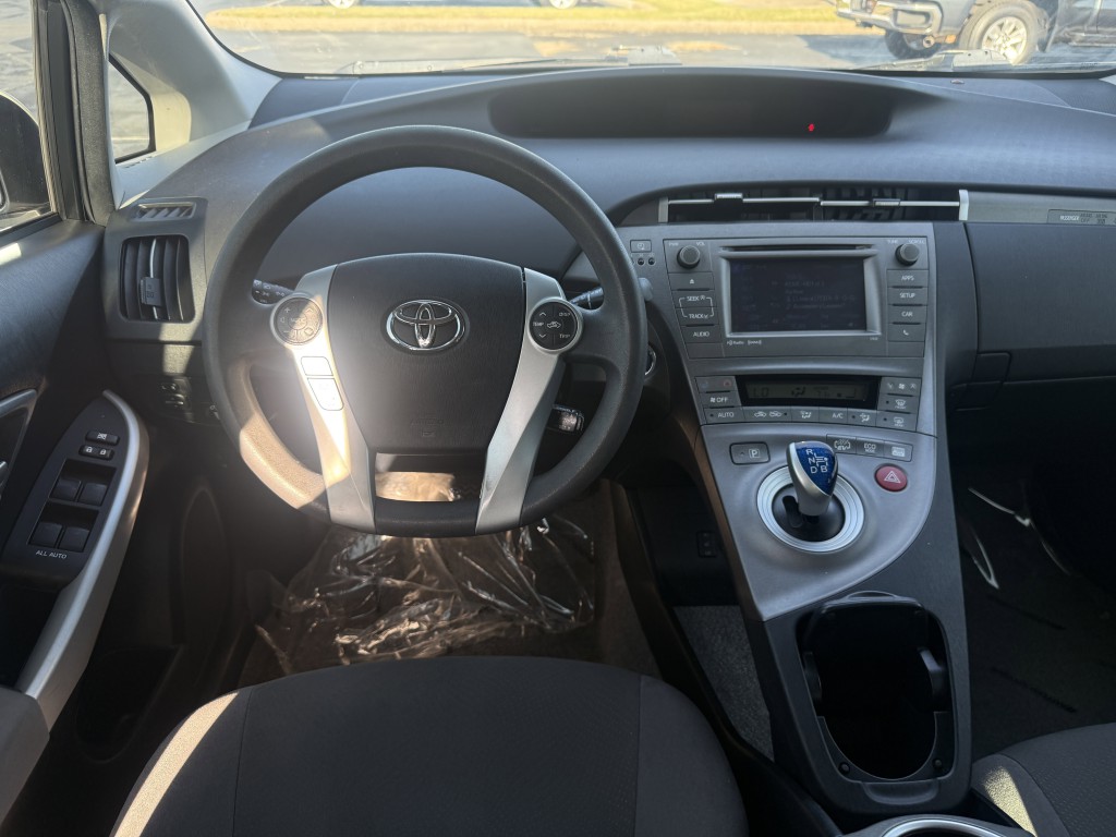 2013 Toyota Prius Image 14