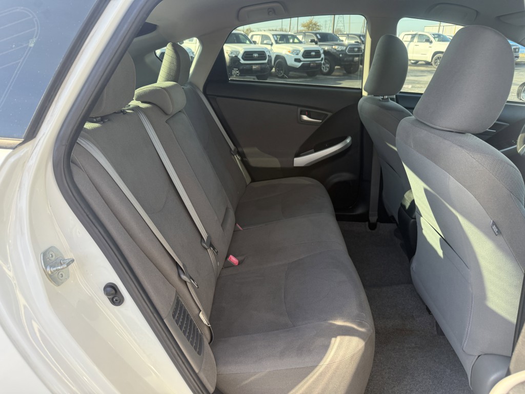 2013 Toyota Prius Image 27