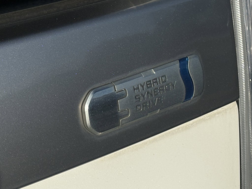 2013 Toyota Prius Image 30