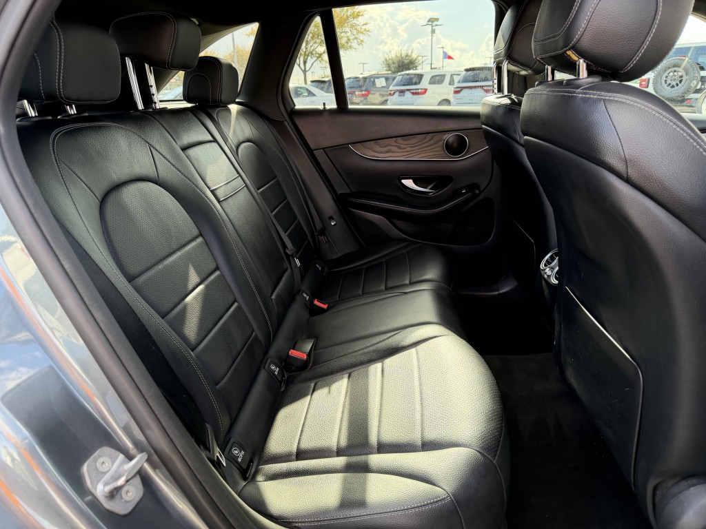 2018 Mercedes-Benz GLC-Class Image 24