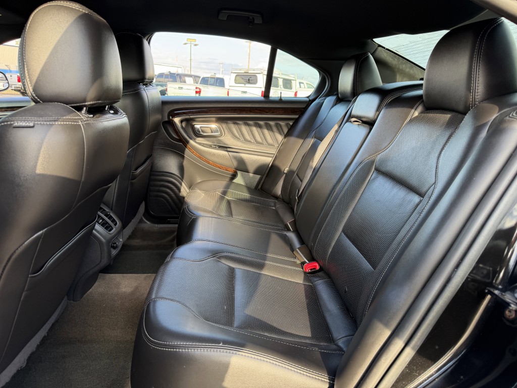 2013 Ford Taurus Image 25