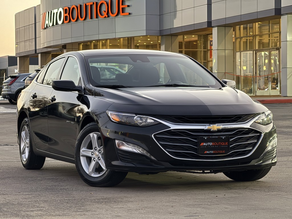 2023 Chevrolet Malibu Image 3