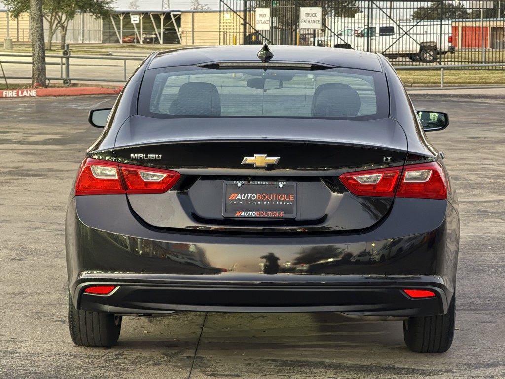 2023 Chevrolet Malibu Image 8