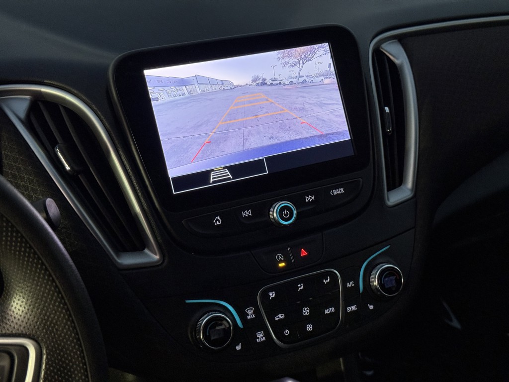 2023 Chevrolet Malibu Image 21