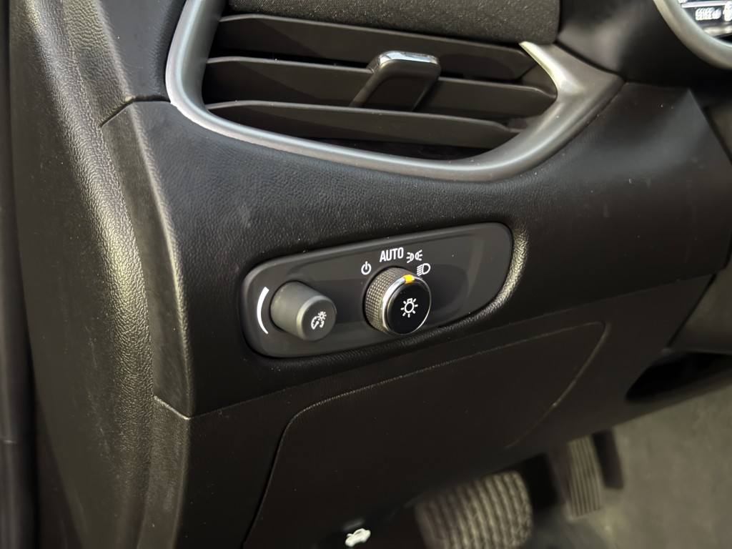 2023 Chevrolet Malibu Image 24