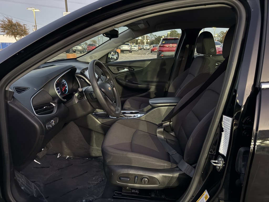 2023 Chevrolet Malibu Image 25