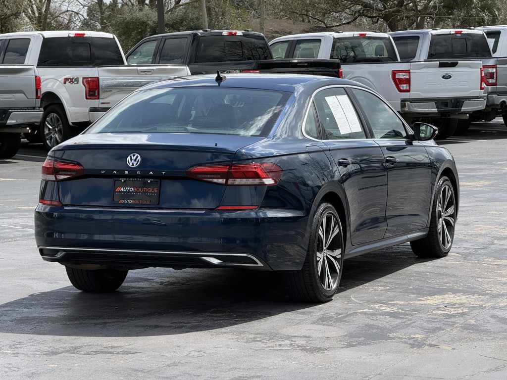 2022 Volkswagen Passat Image 10