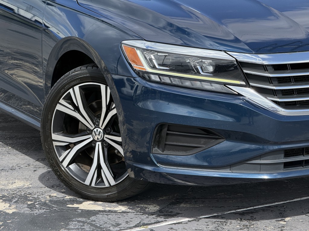 2022 Volkswagen Passat Image 11